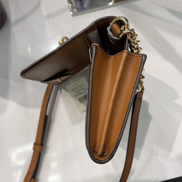 MICHAEL KORS Jet Set Travel Medium Phone Xbody Bag - Picture 10 of 16